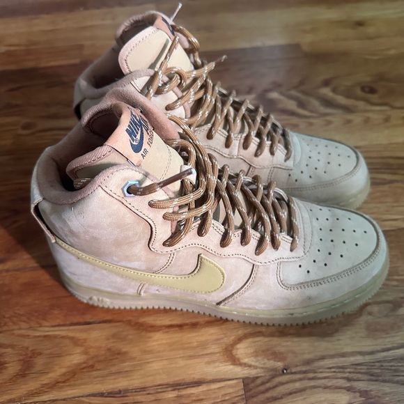 Nike High Tops Men's 7 - Picture 3 of 4